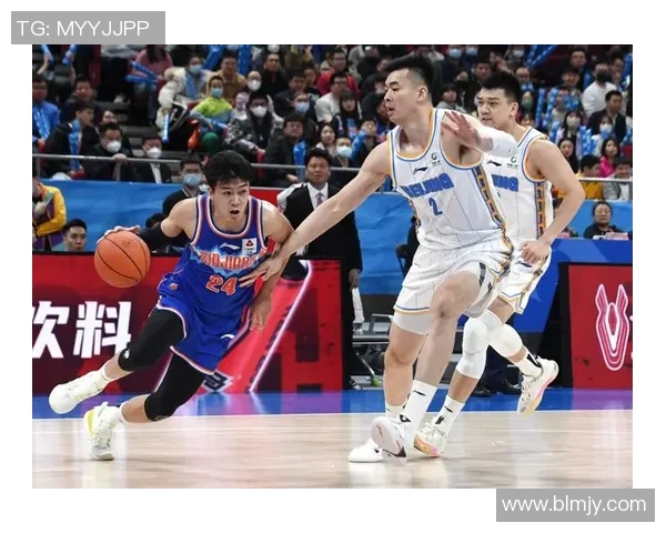 李慕豪的篮球之路：从青涩少年到职业球员的成长历程与挑战